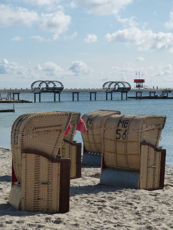 Strandlaeufer Im Kirschgarten Kellenhusen Eksteriør billede